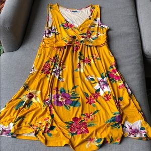 Old Navy Maternity Dress